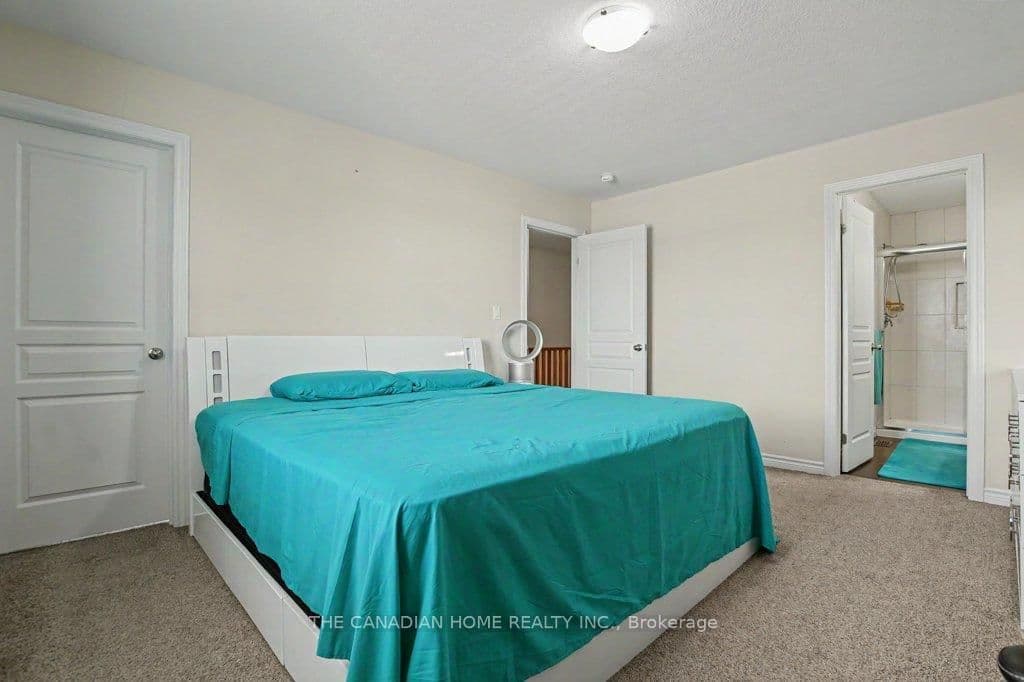 46 Jeffrey Drive thumbnail 26