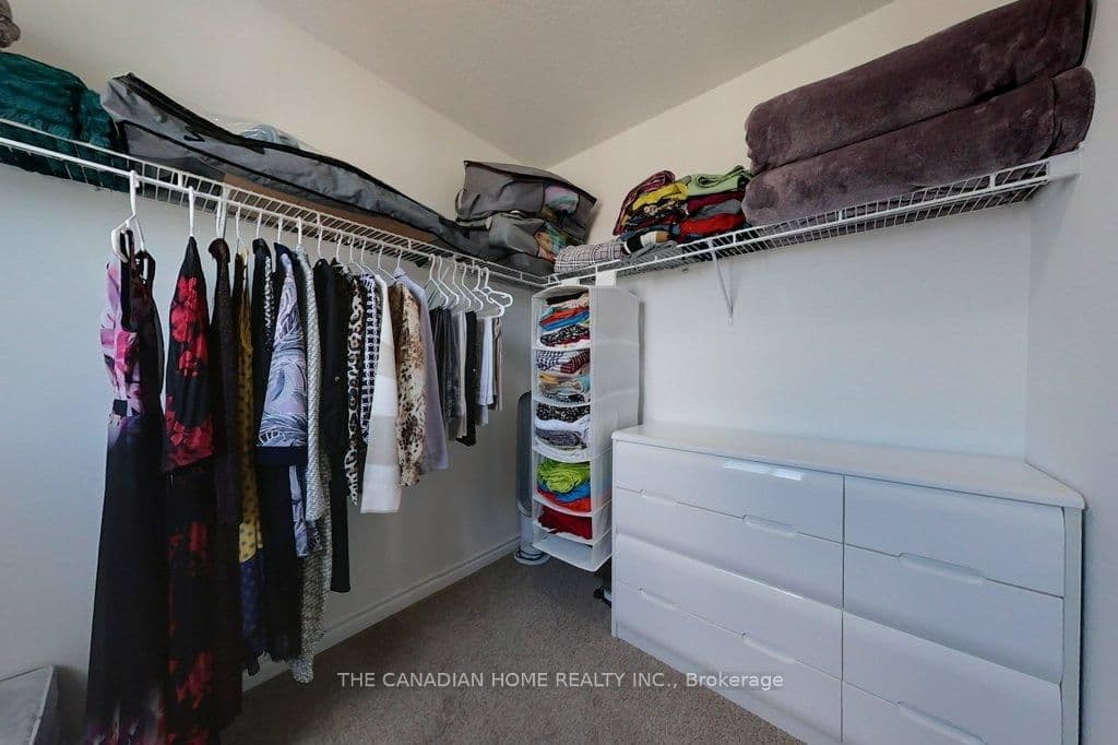46 Jeffrey Drive thumbnail 27