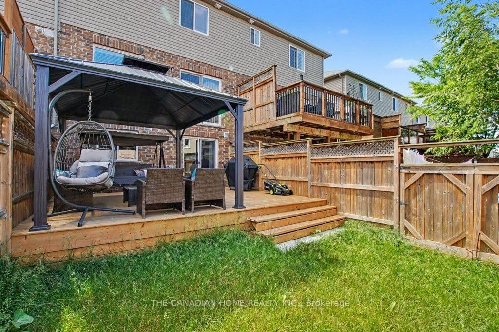 46 Jeffrey Drive thumbnail 33