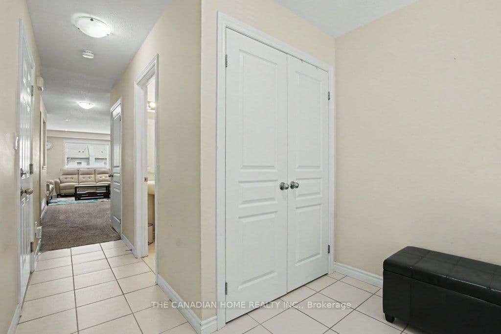 46 Jeffrey Drive thumbnail 8