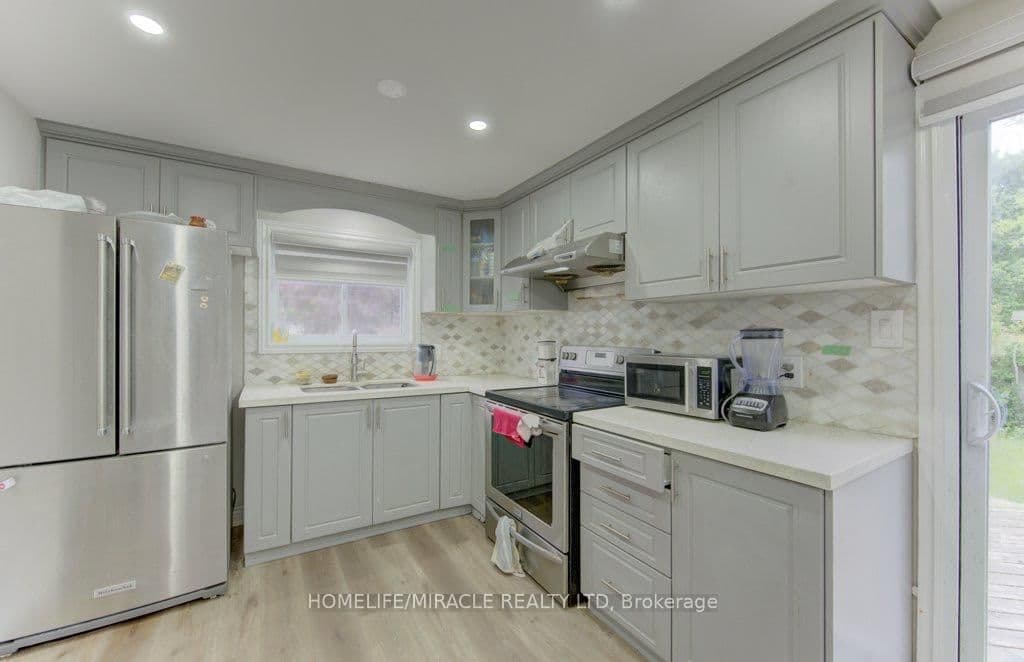 142 Cornerbrook Crescent thumbnail 7
