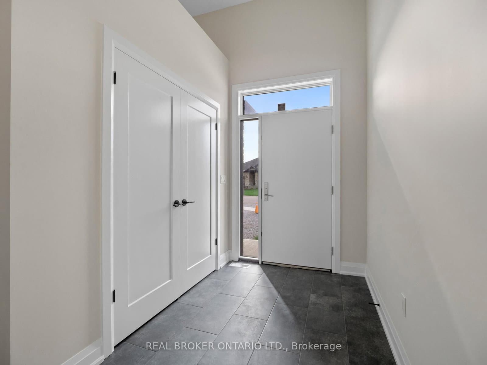 118 Willowbrook Drive thumbnail 3
