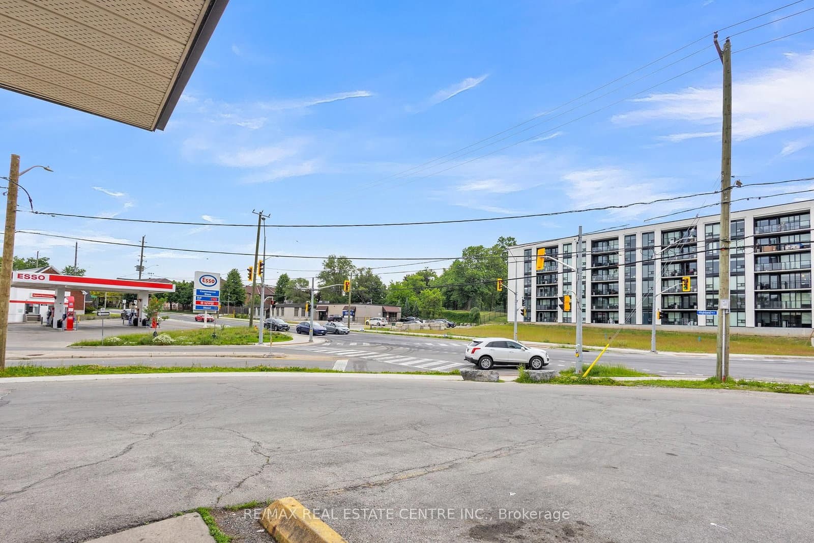 155 Highland Road E thumbnail 5