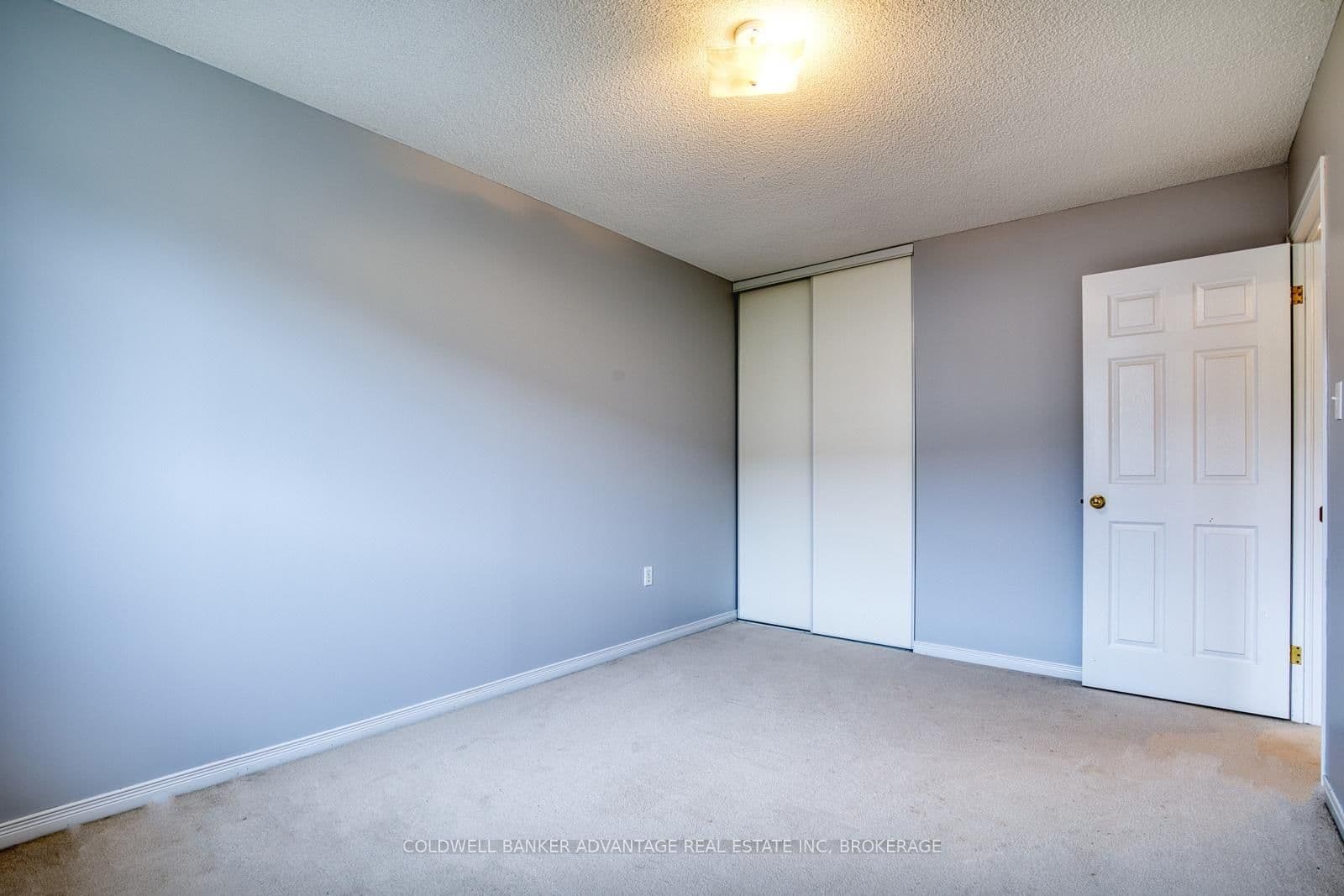 800 Paramount Drive, Unit 2 thumbnail 20