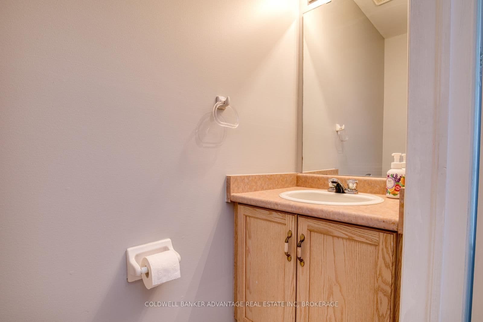 800 Paramount Drive, Unit 2 thumbnail 5