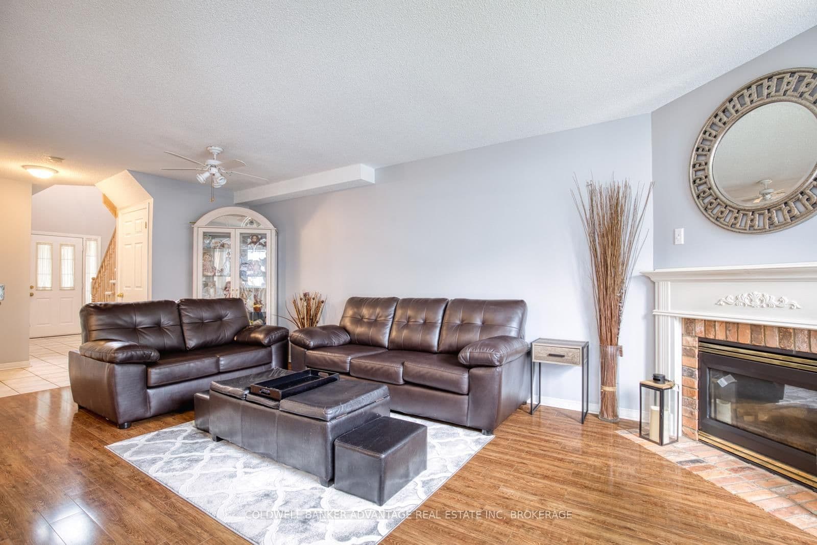 800 Paramount Drive, Unit 2 thumbnail 7