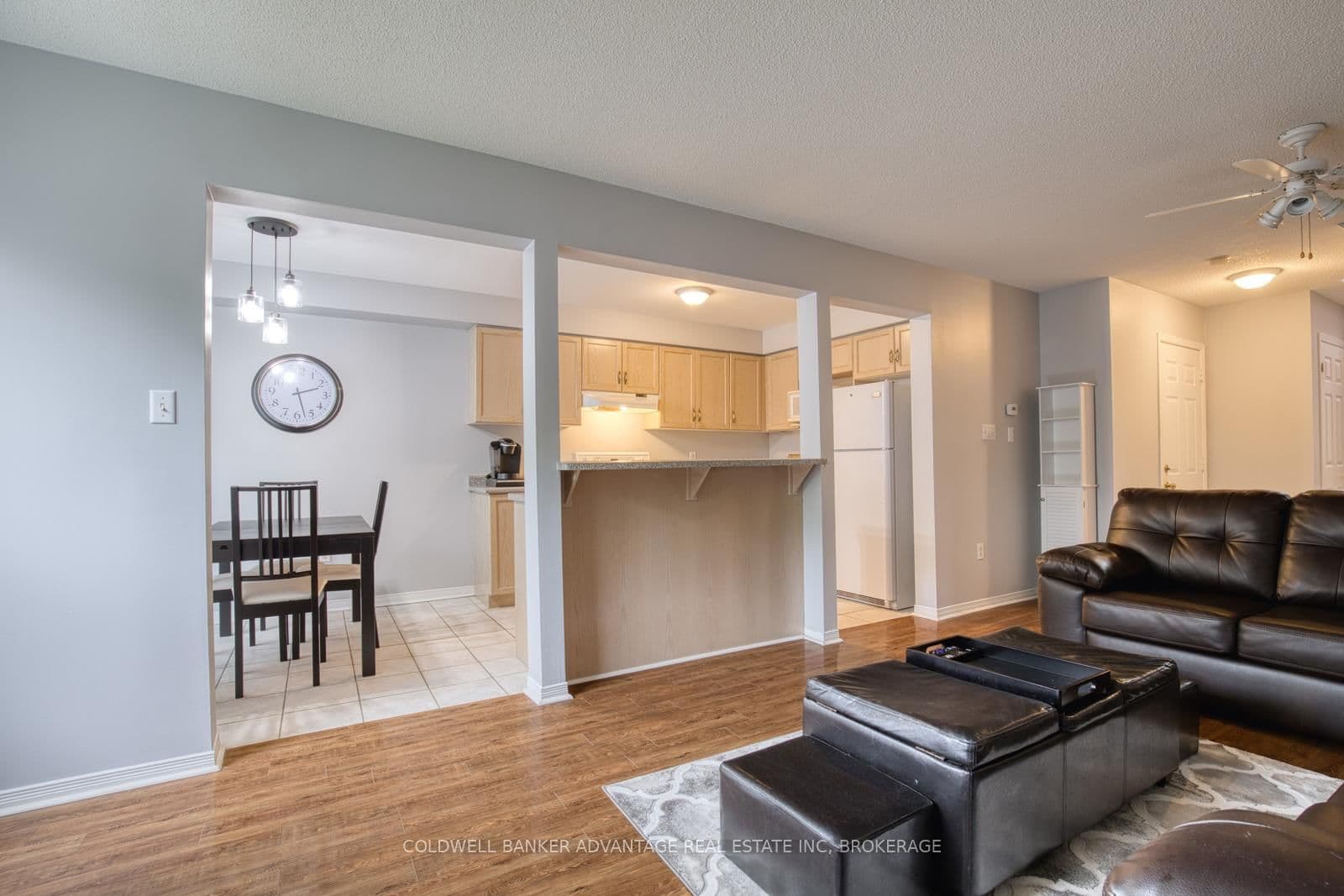 800 Paramount Drive, Unit 2 thumbnail 8