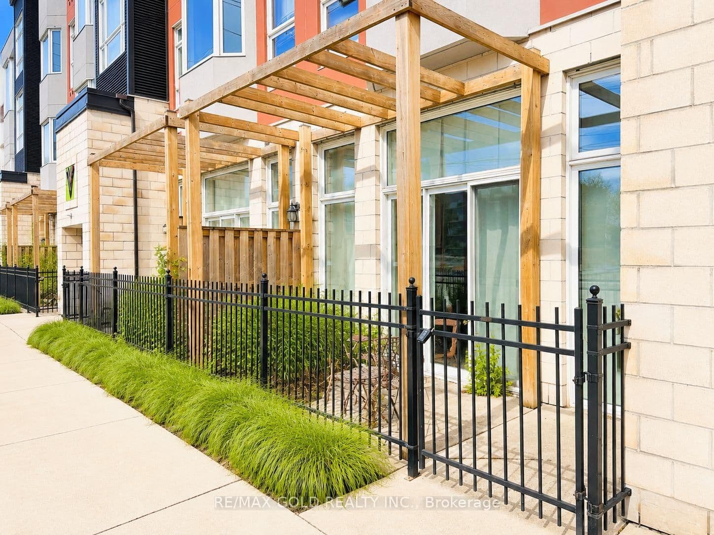 253 Albert Street, Unit 112 thumbnail 3