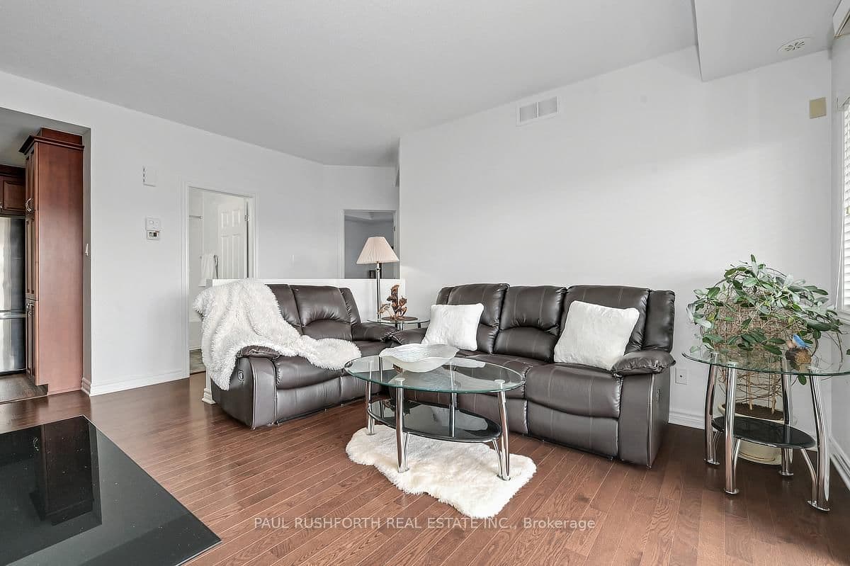 137 Harthill Way N, Unit L thumbnail 5