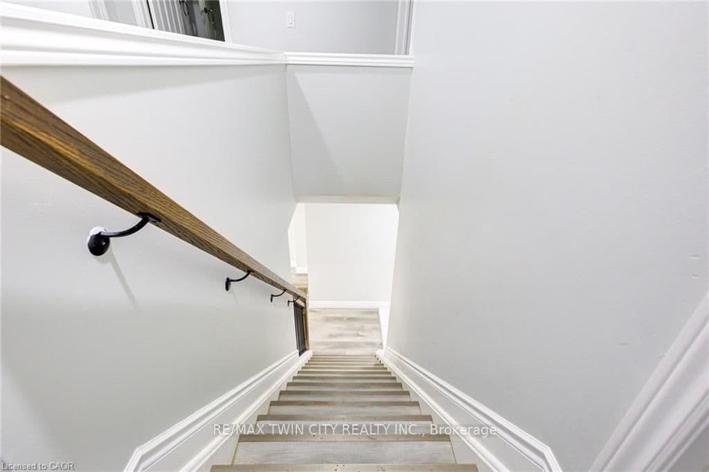 110 Commonwealth Street thumbnail 25
