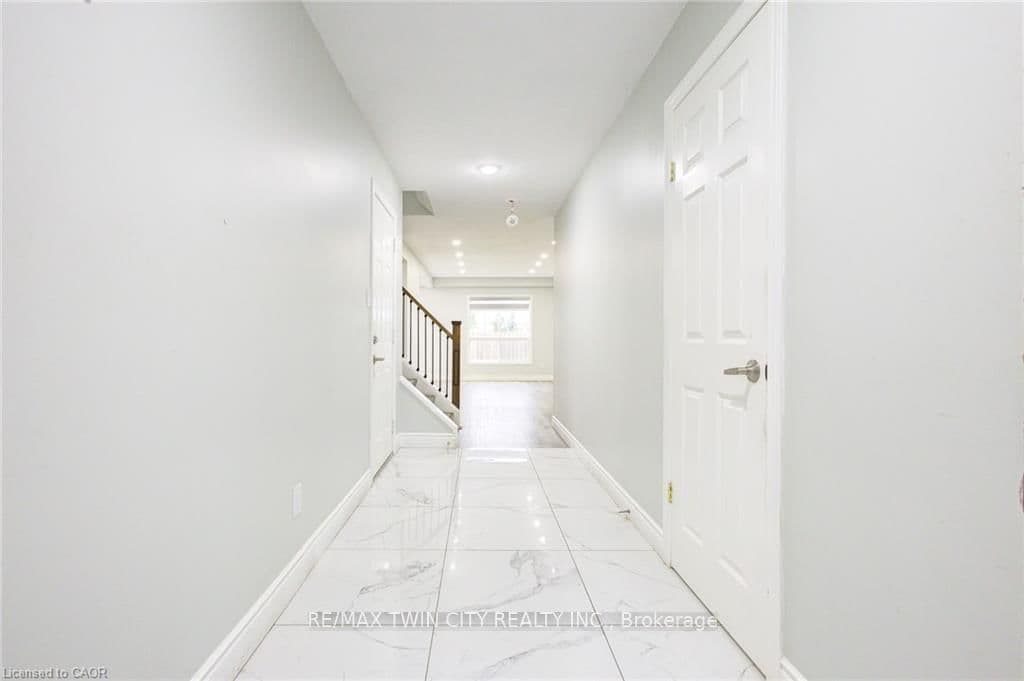 110 Commonwealth Street thumbnail 3