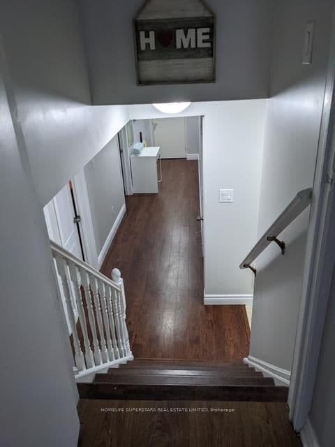 2 Hoddle Crescent thumbnail 11