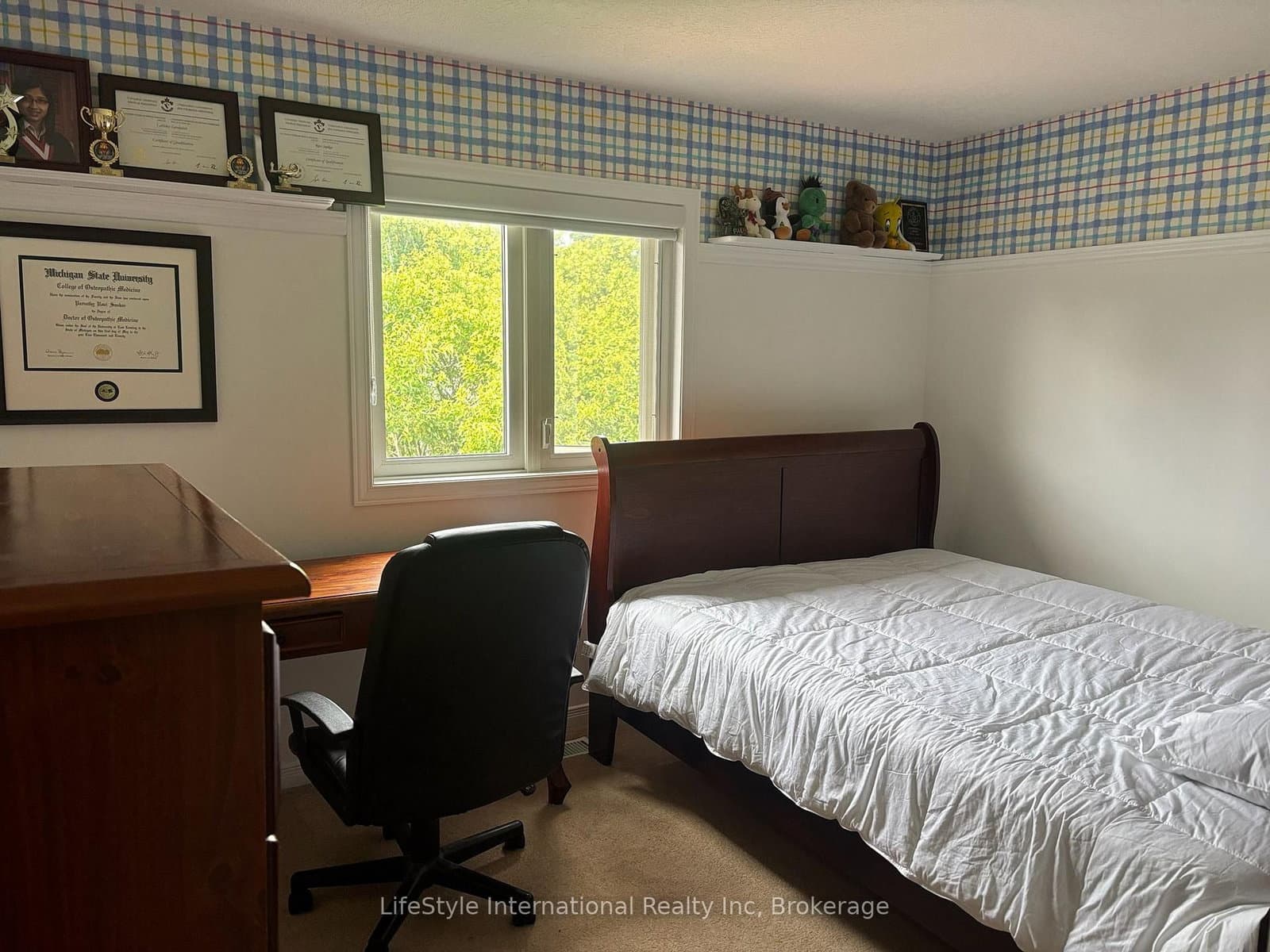 41 CAMM Crescent thumbnail 19