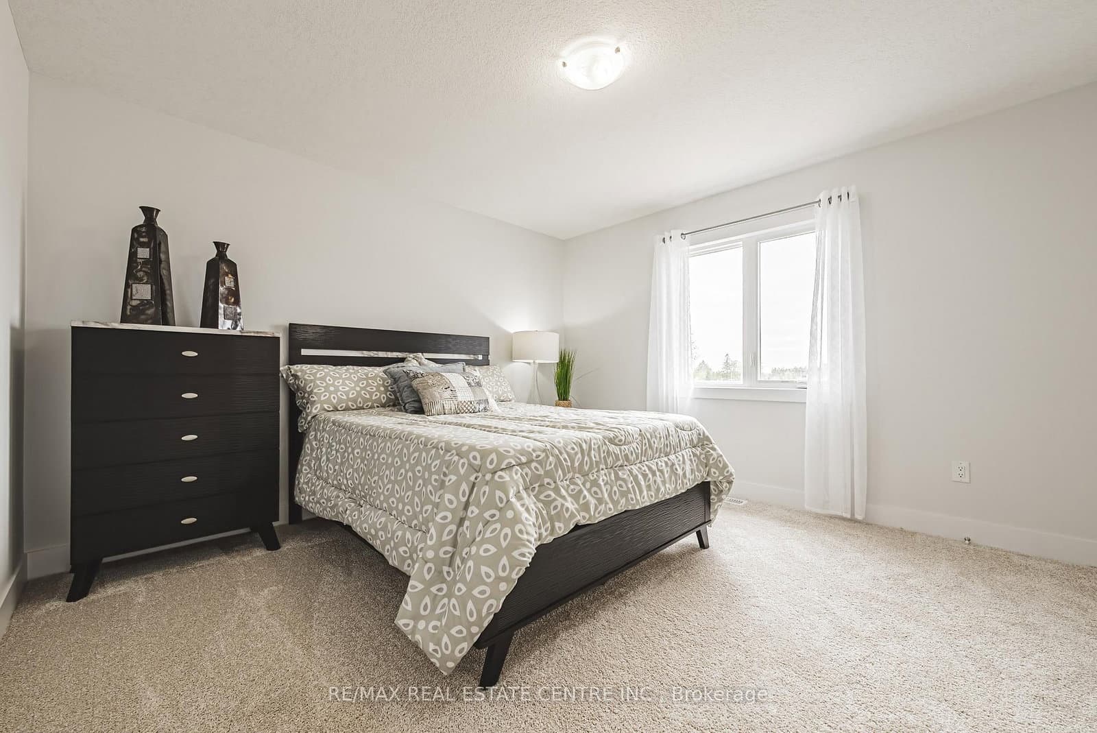 546 Benninger Drive thumbnail 28