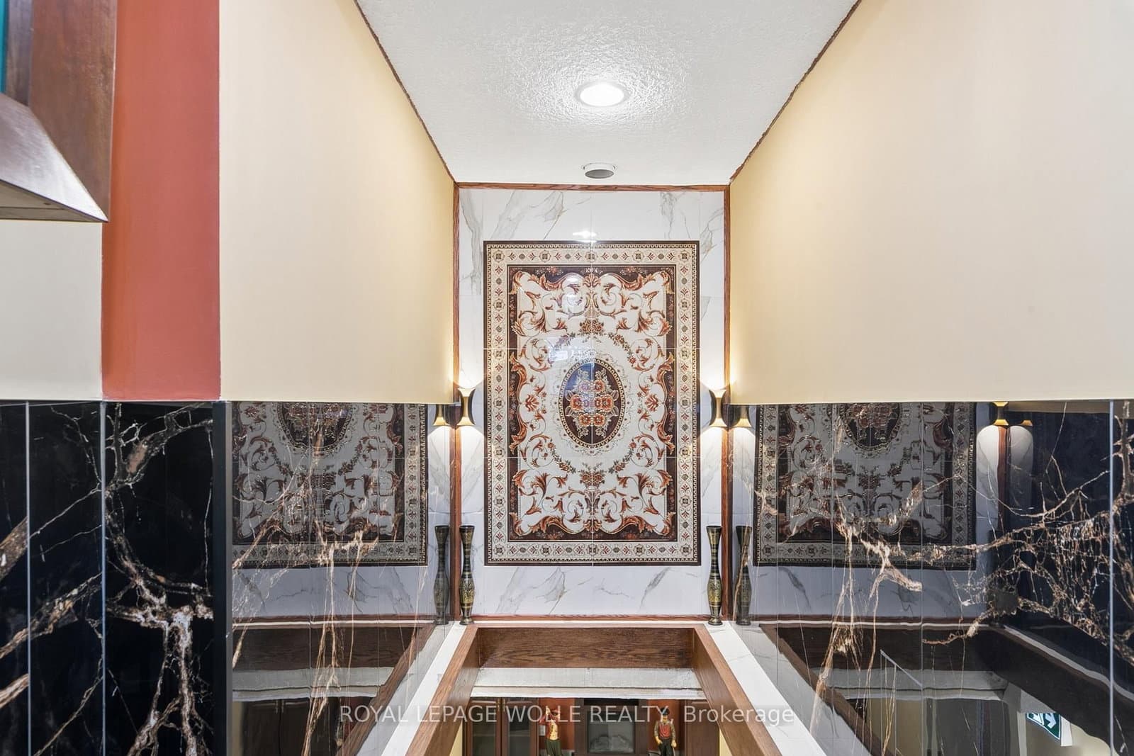 19 KING Street E, Unit B thumbnail 3