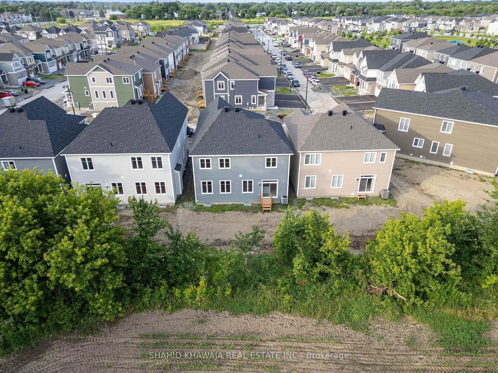 93 Hackamore Crescent thumbnail 37