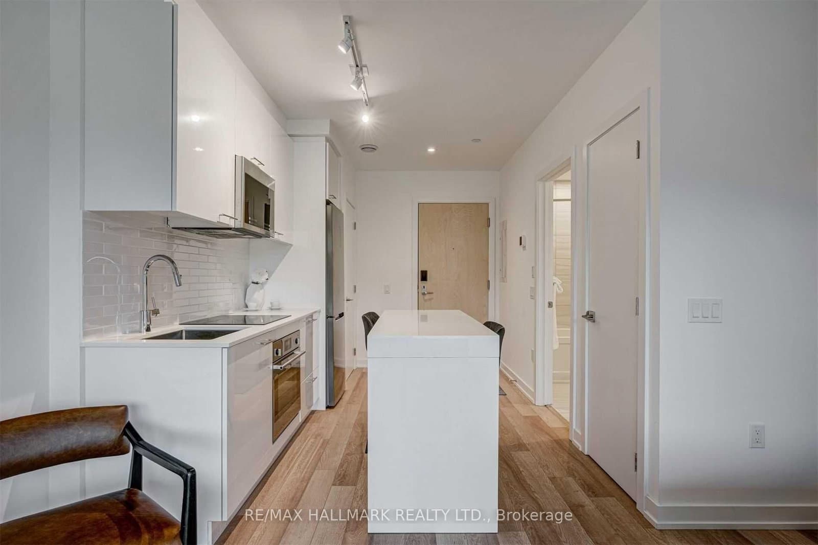 120 Carrick Trail, Unit 207 thumbnail 5