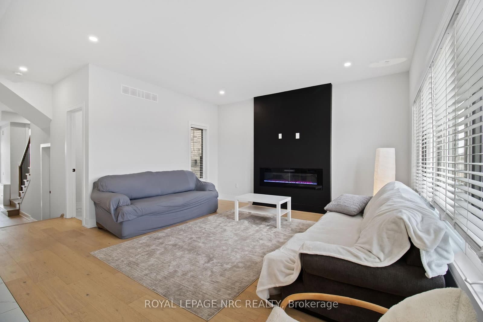 7384 Splendour Drive thumbnail 9