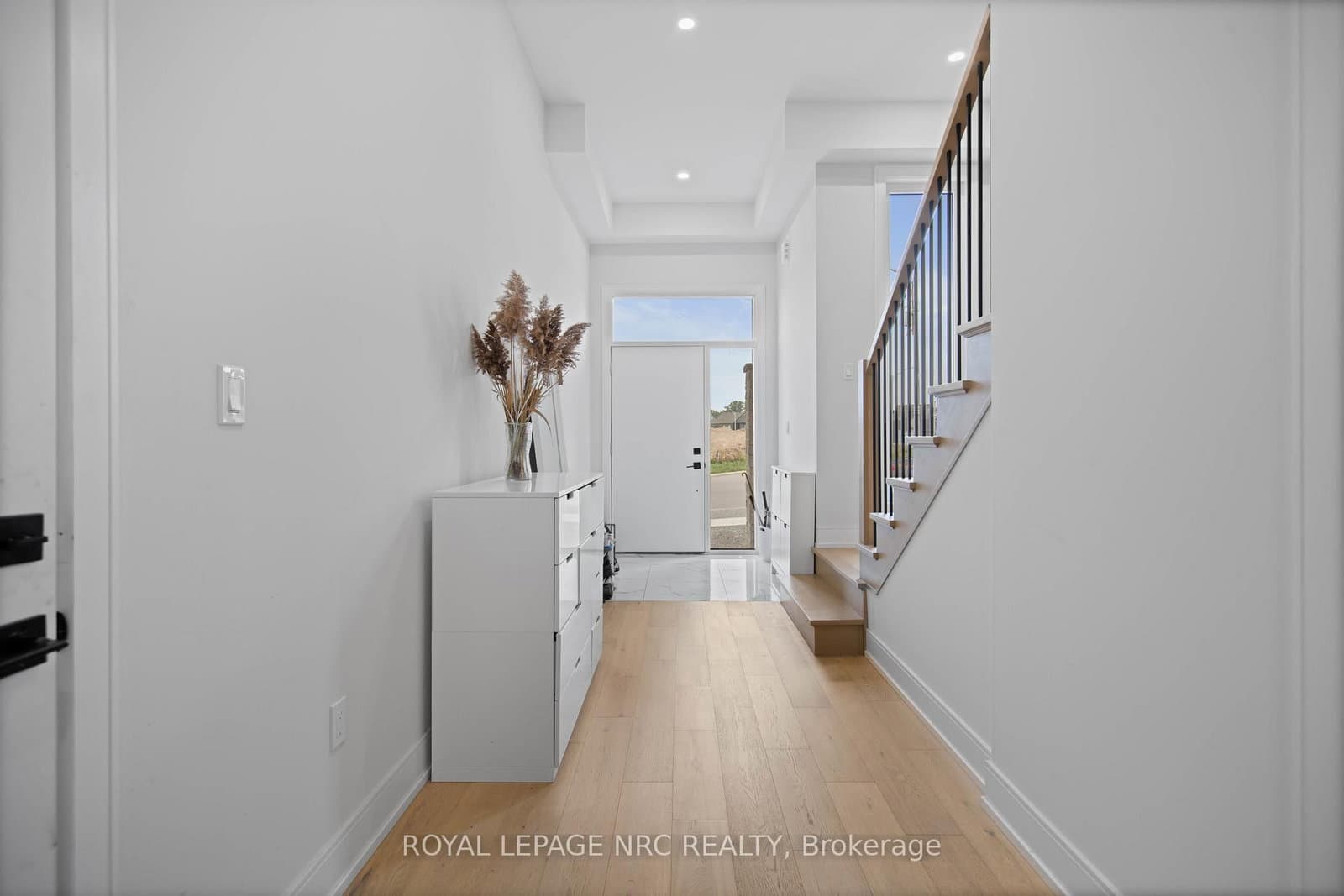 7392 Splendour Drive thumbnail 6