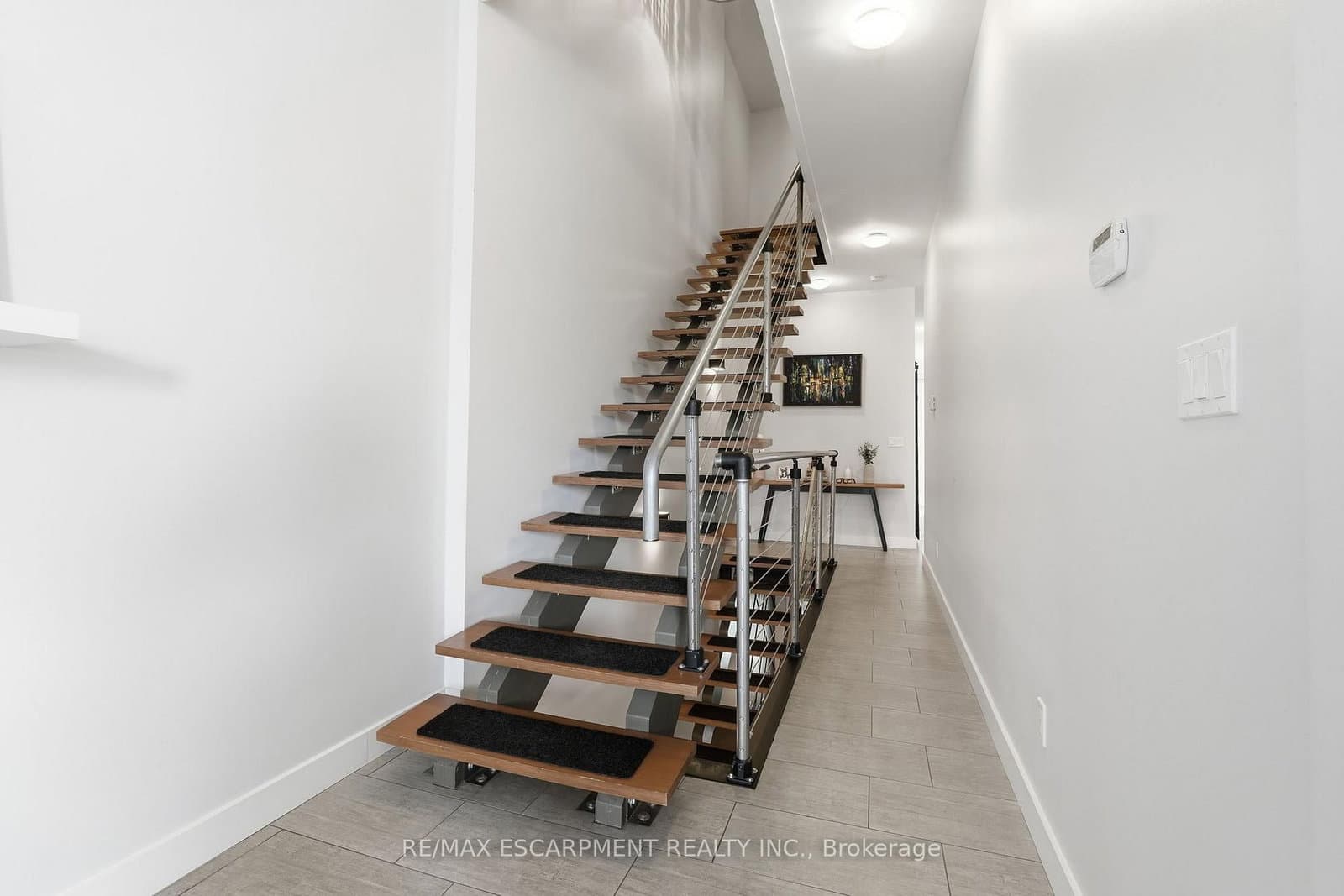 414 JOHN Street thumbnail 19