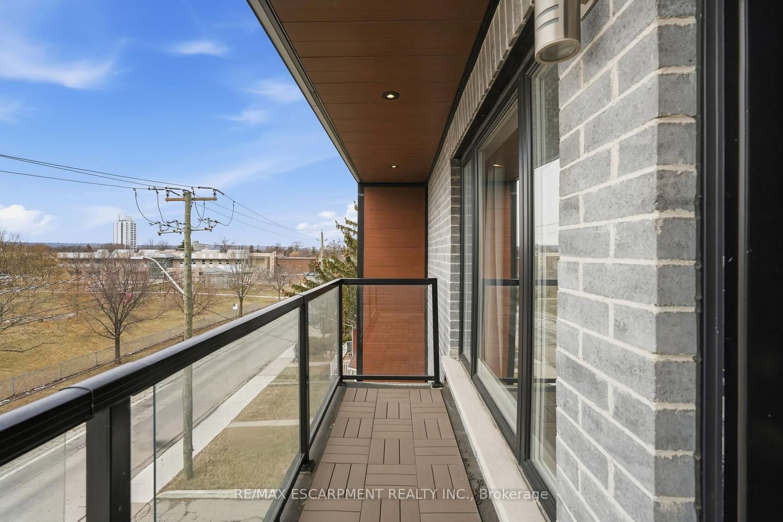 414 JOHN Street thumbnail 41