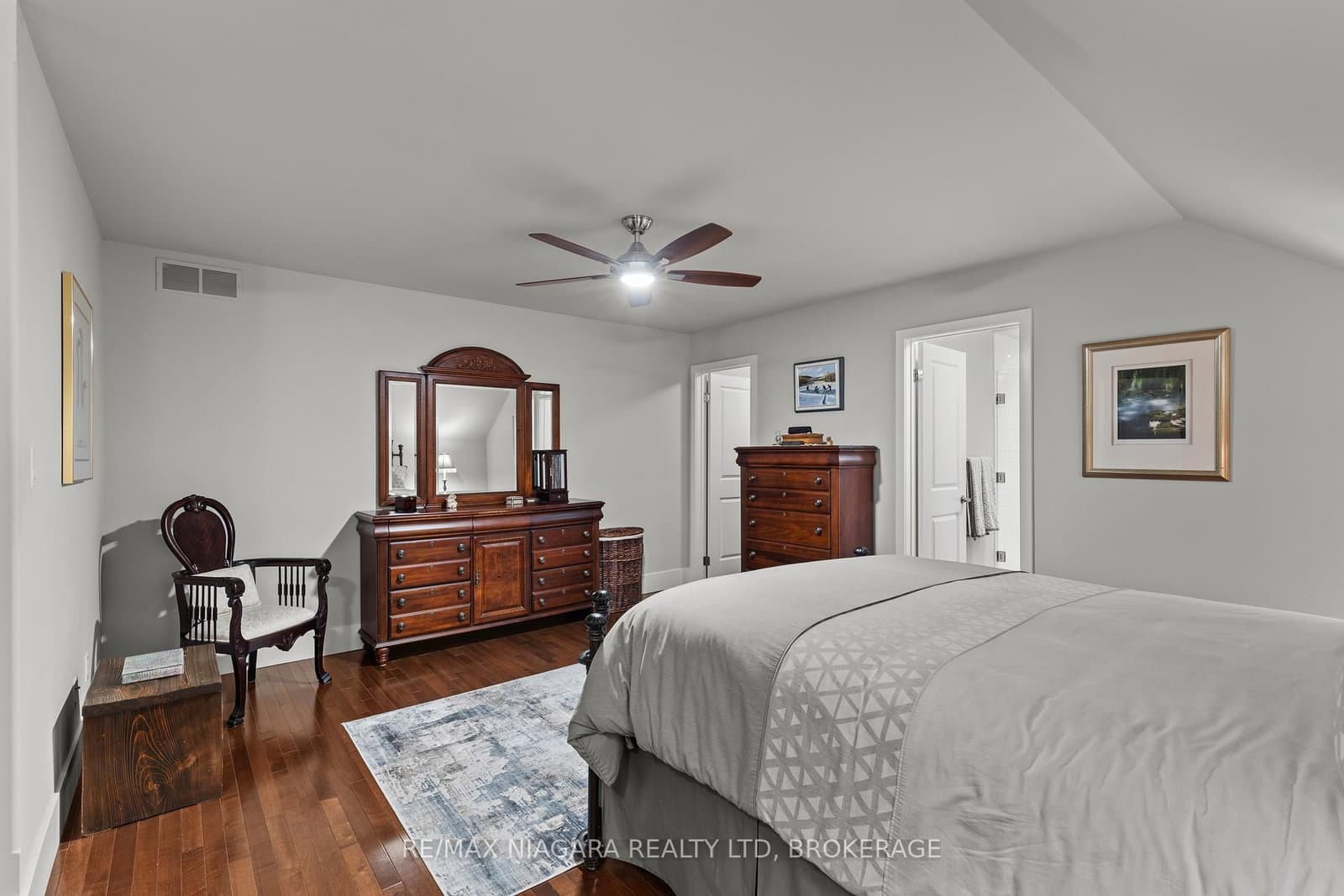 481 Victoria Street, Unit 3 thumbnail 25