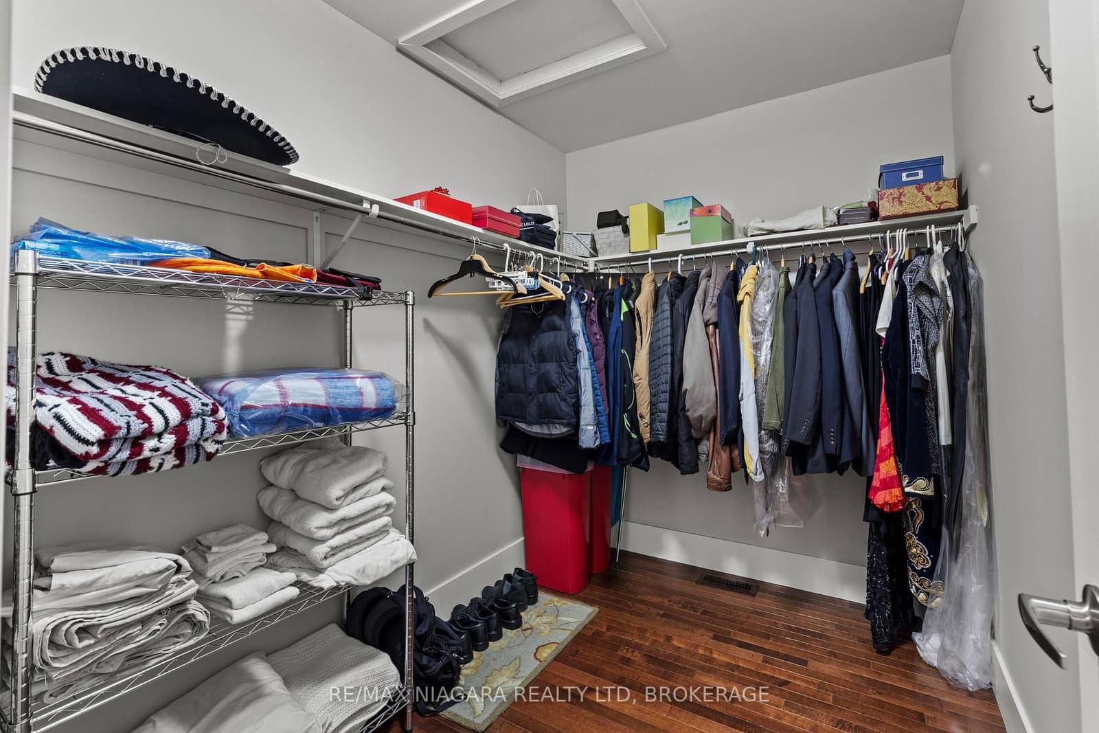 481 Victoria Street, Unit 3 thumbnail 31