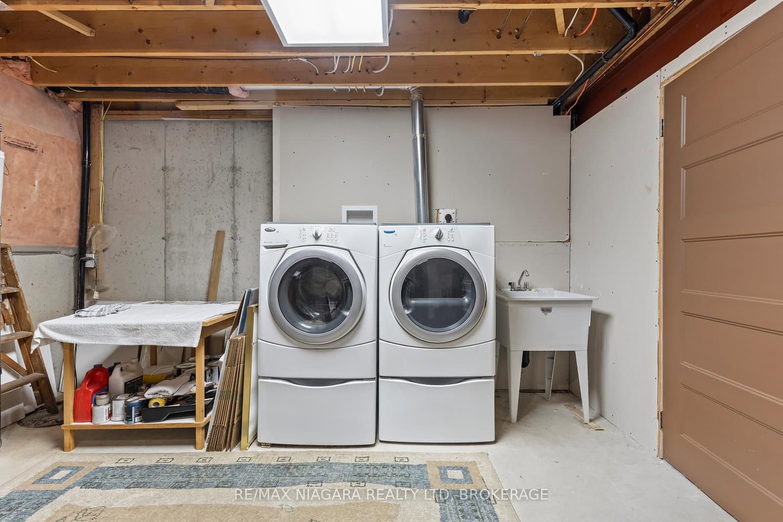 481 Victoria Street, Unit 3 thumbnail 35