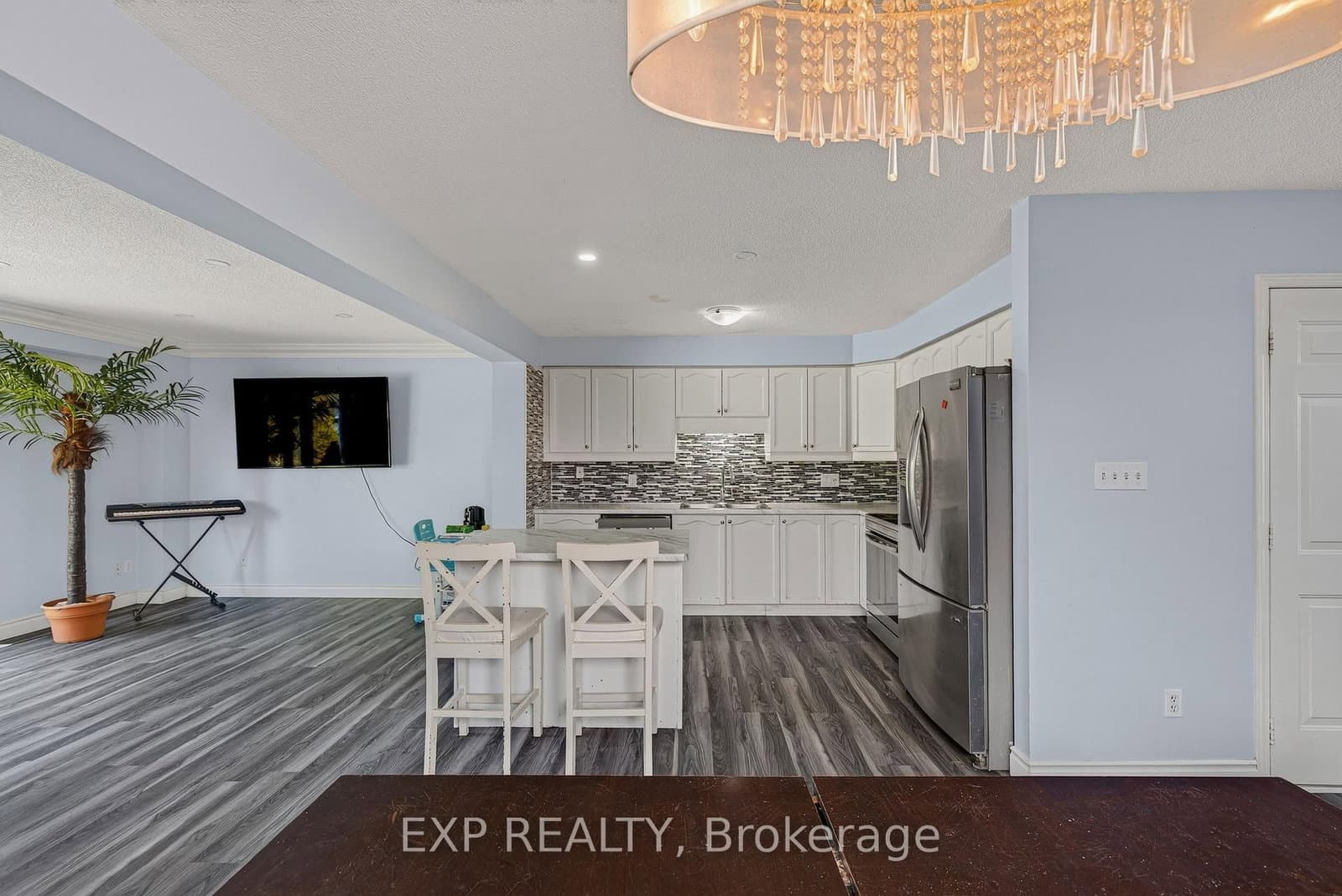 196 Max Becker Drive thumbnail 5