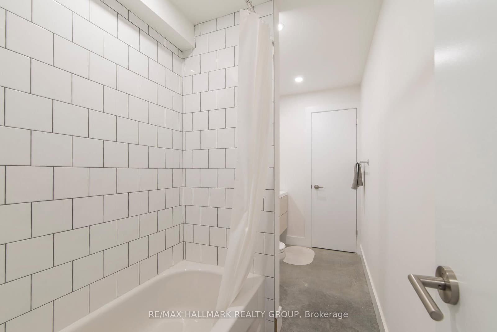 49 CHIPPEWA Avenue, Unit Lower thumbnail 10