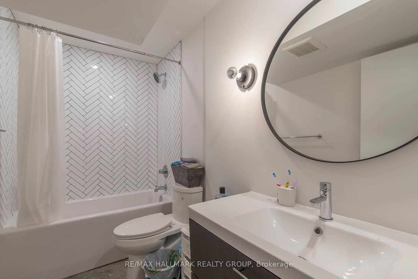 49 CHIPPEWA Avenue, Unit Lower thumbnail 8