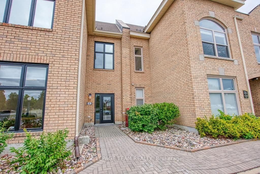 84 Centrepointe Drive thumbnail 2