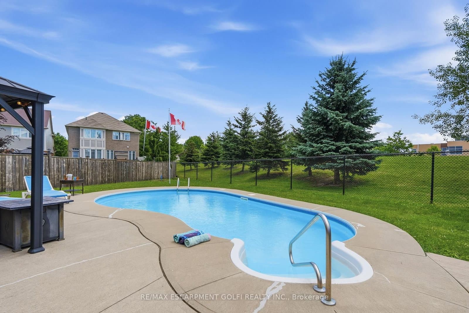 240 Emick Drive thumbnail 33