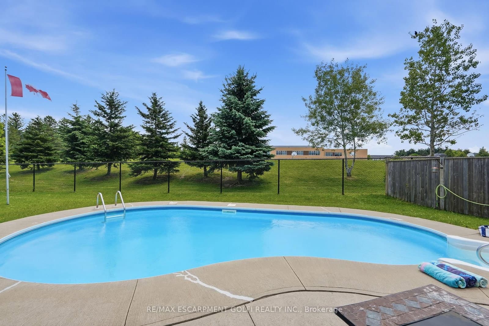 240 Emick Drive thumbnail 34