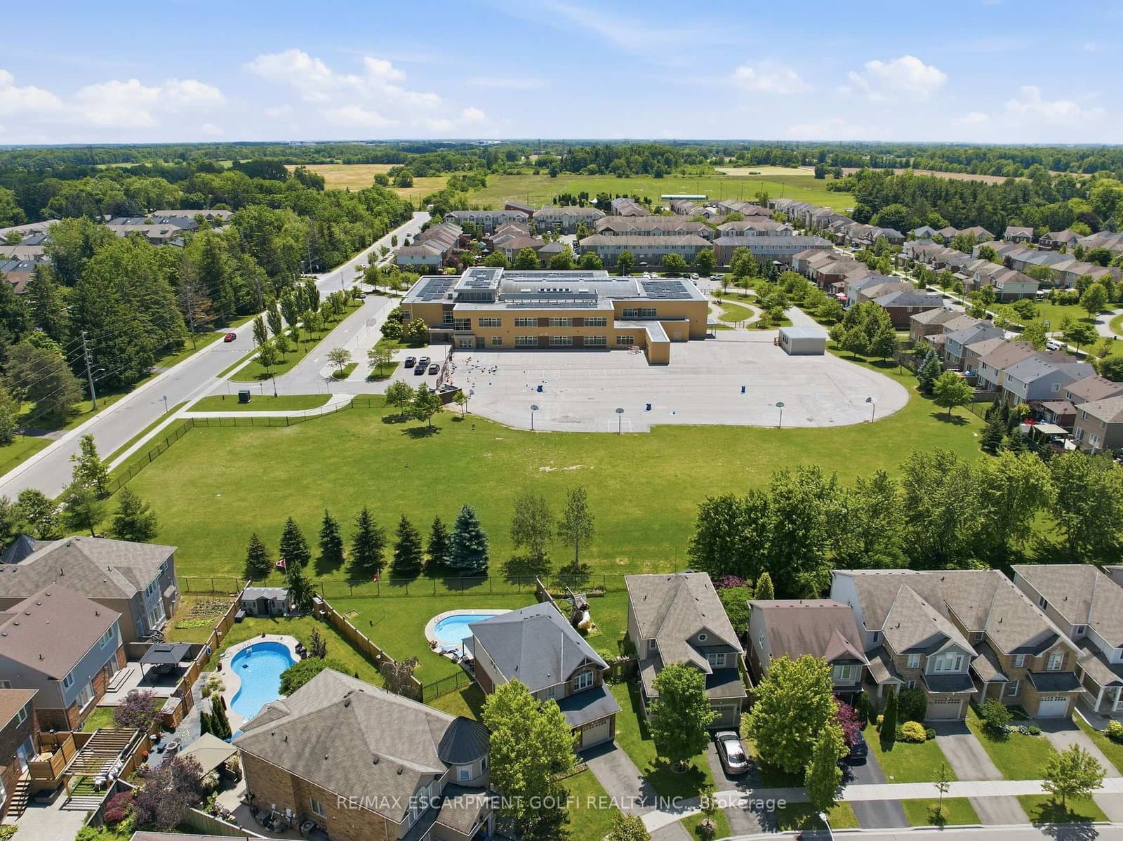 240 Emick Drive thumbnail 41