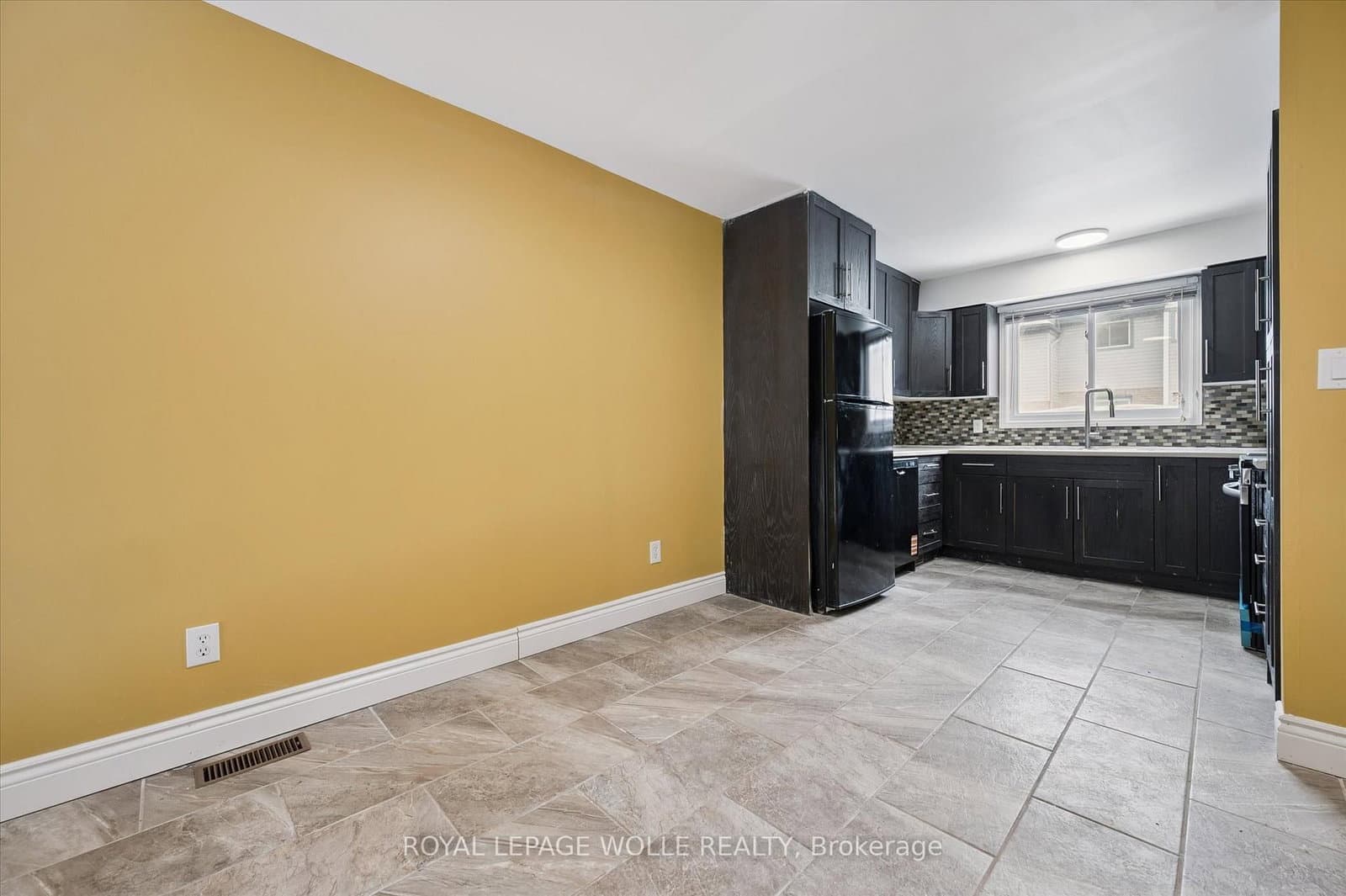 589 Beechwood Drive, Unit 43 thumbnail 13