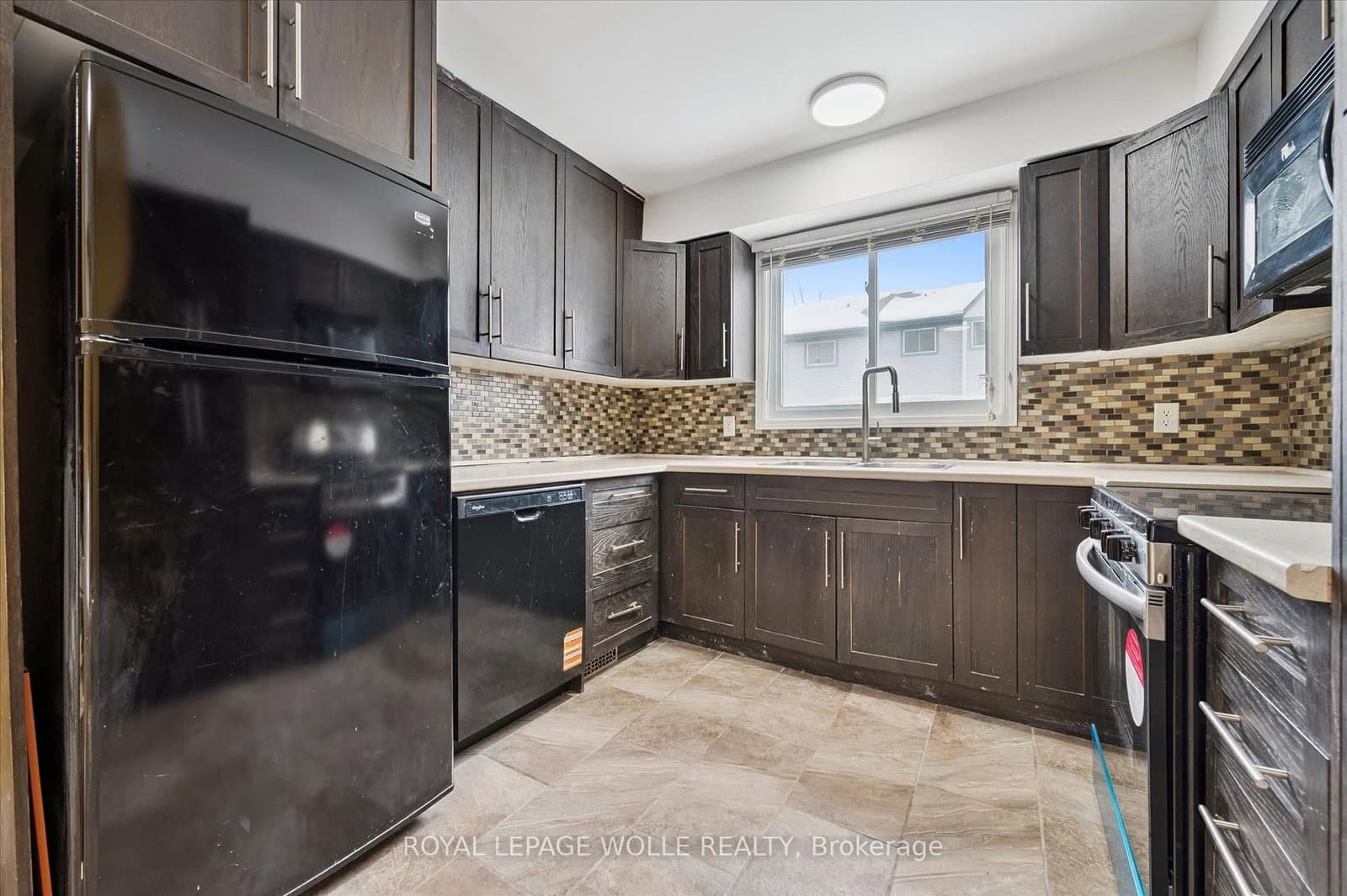 589 Beechwood Drive, Unit 43 thumbnail 15