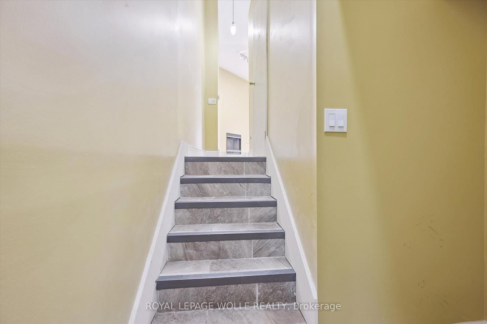 589 Beechwood Drive, Unit 43 thumbnail 5