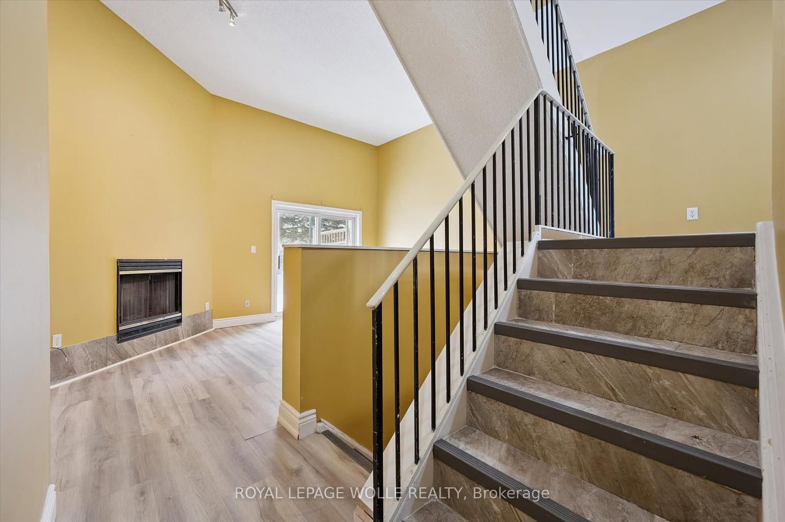 589 Beechwood Drive, Unit 43 thumbnail 6