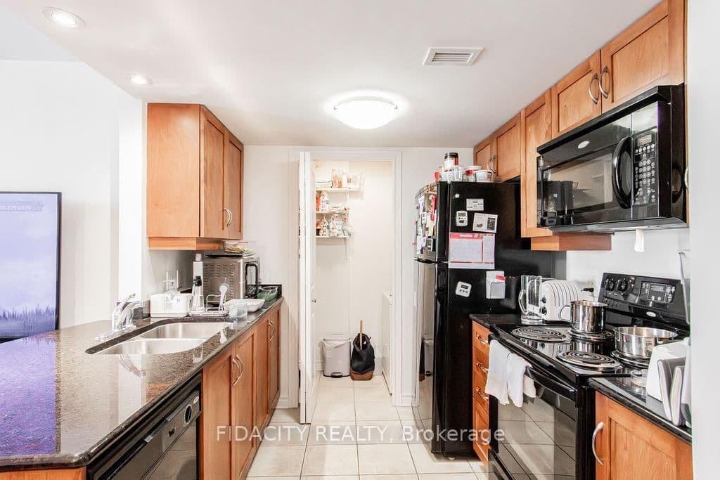 314 Central Park Drive, Unit 602 thumbnail 3