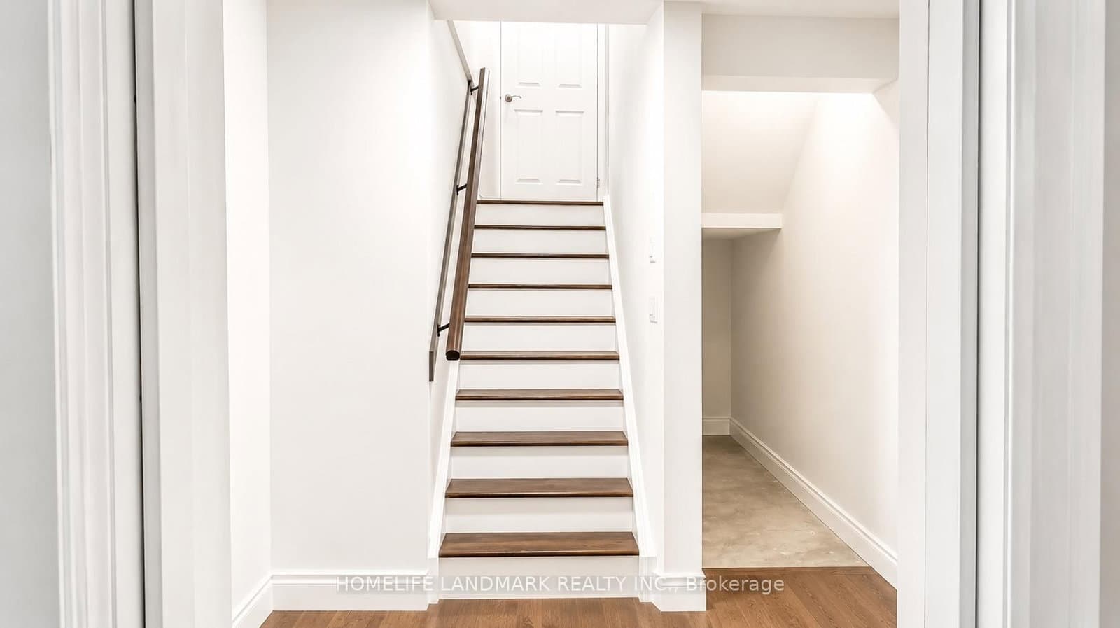 283 Macalister Boulevard thumbnail 32