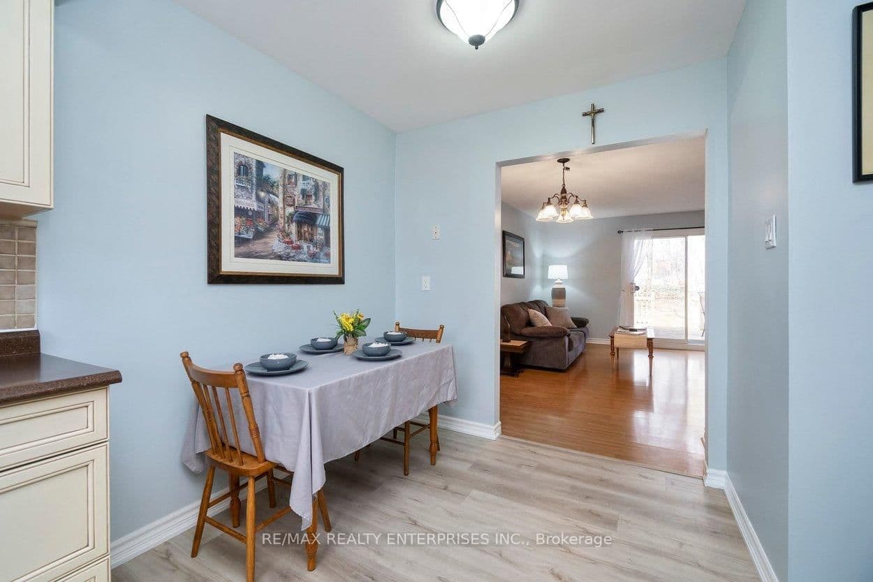 121 Morgan Avenue, Unit 7 thumbnail 8