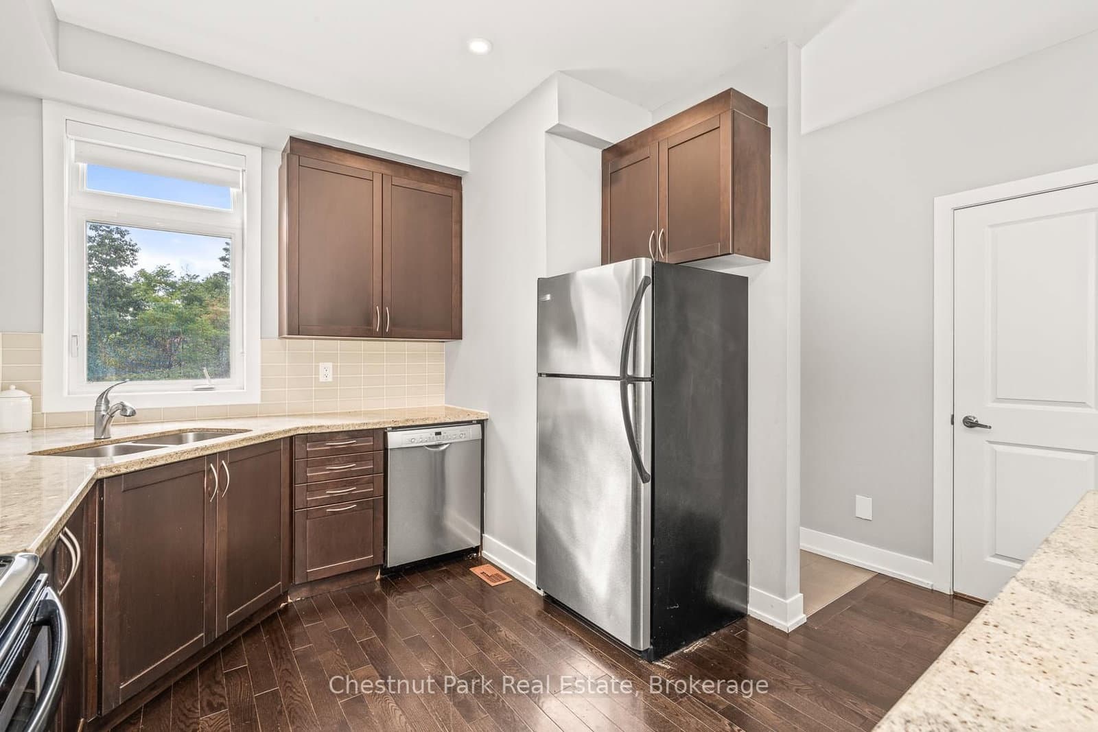 65 Rockmount Crescent thumbnail 4