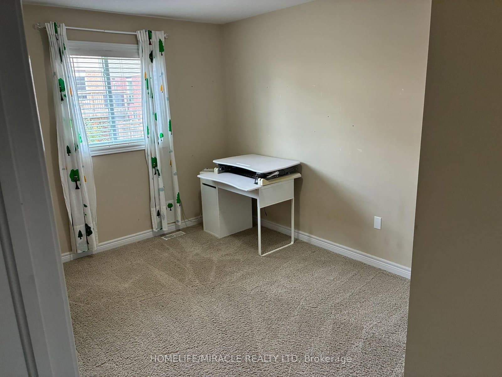 45 Oakes Crescent thumbnail 16