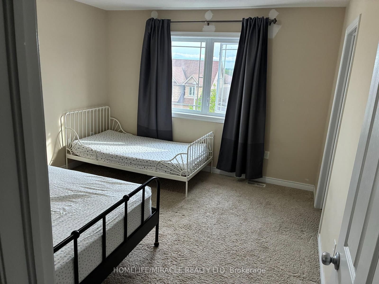 45 Oakes Crescent thumbnail 9
