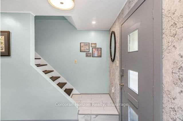 43 Wyngate Avenue E thumbnail 4