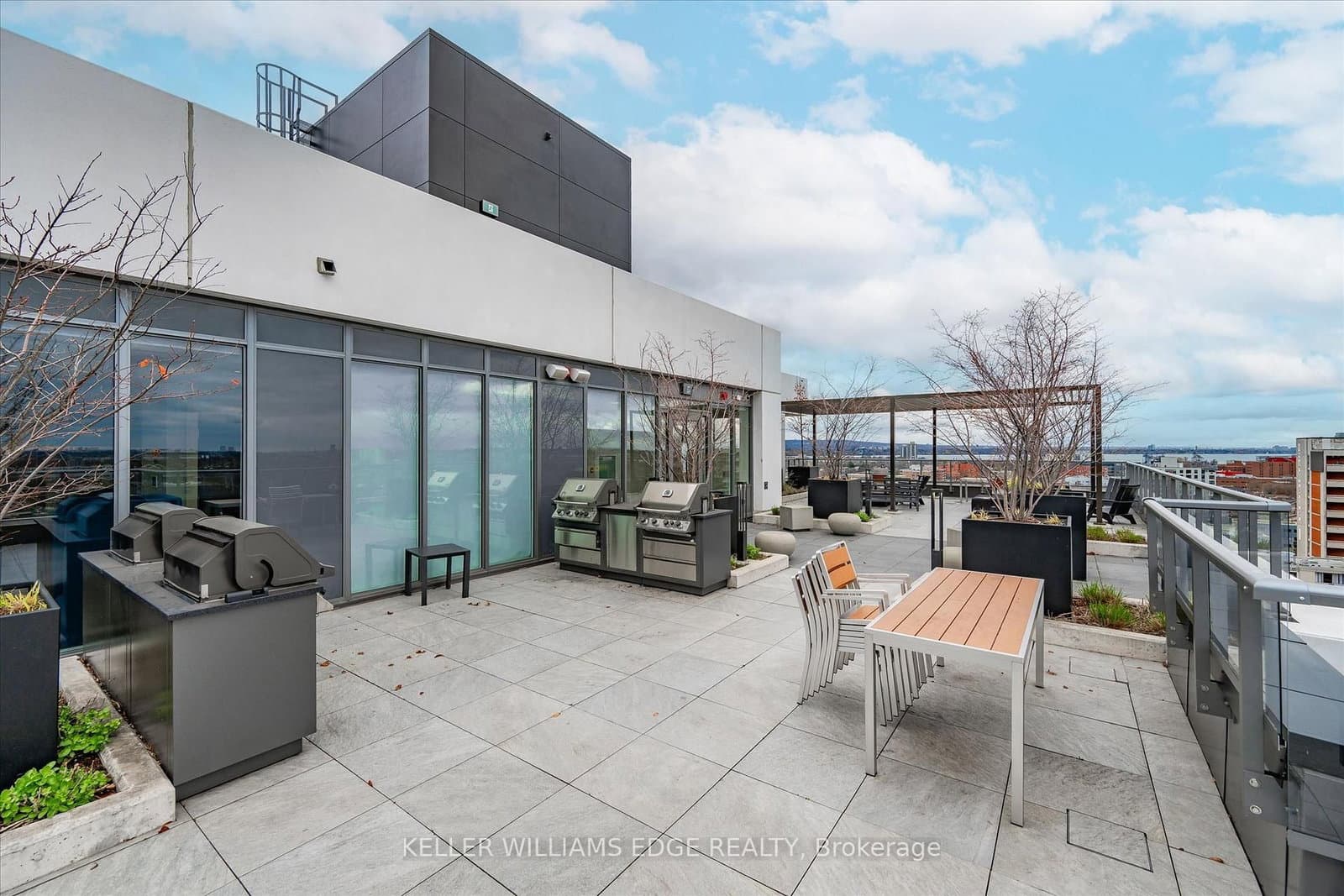 212 King Street E, Unit 418 thumbnail 33