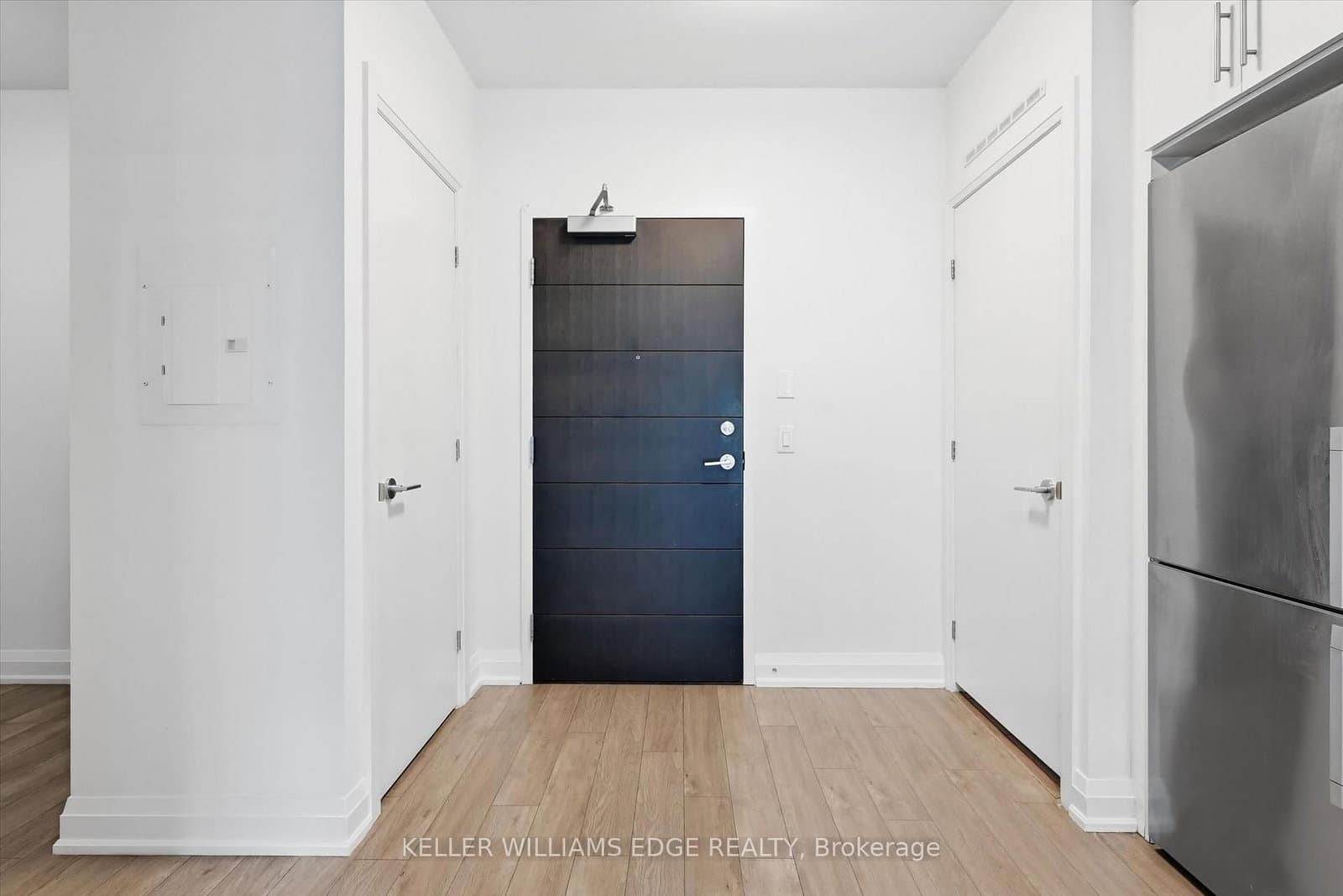 212 King Street E, Unit 418 thumbnail 4