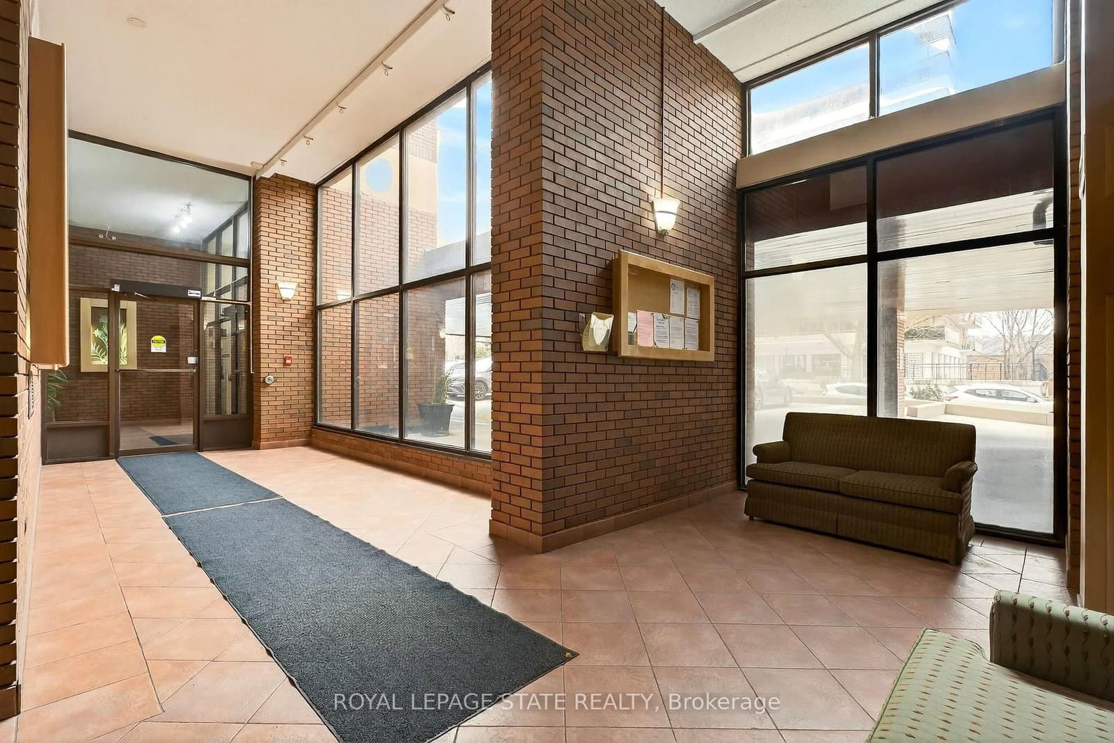 222 Jackson Street W, Unit 1003 thumbnail 5