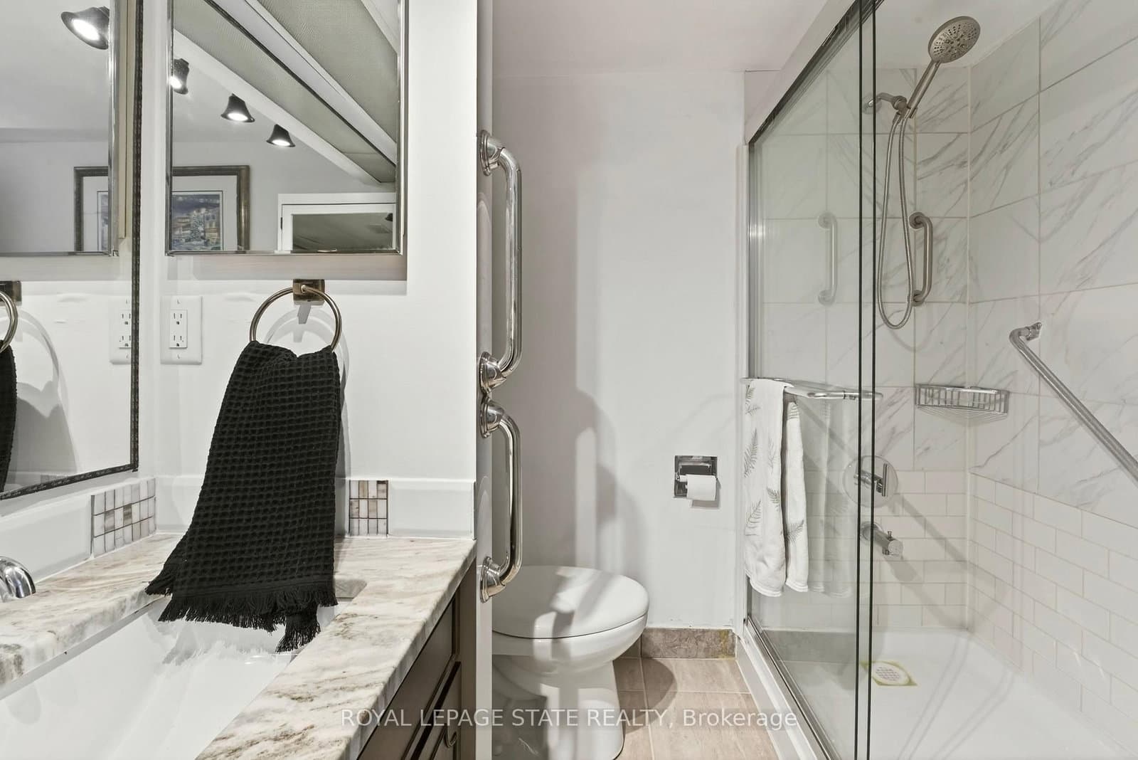222 Jackson Street W, Unit 1003 thumbnail 40